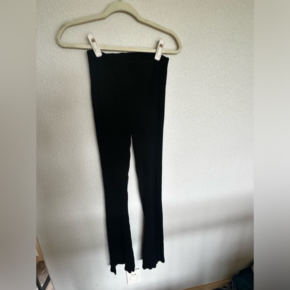 H&M ribbed flared leggings - Picture 2 of 3